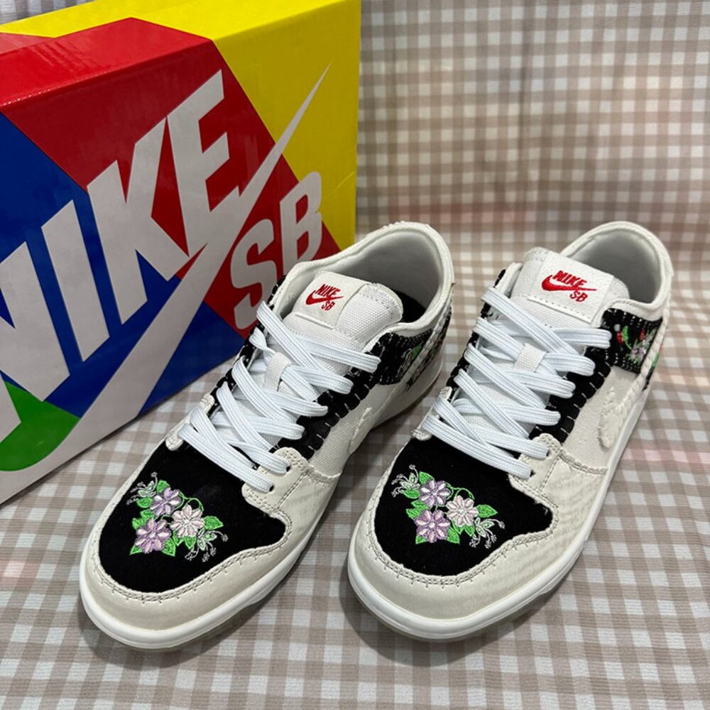 Nike Sb Dunk Low Decon